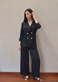 Traje fluido estampado satinado