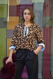 Blusa leopardo cuello bobo