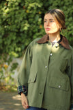 Parka corta cuello pana