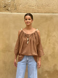 Blusa hombros descubiertos marrón