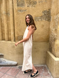 Vestido beige de lino atado al cuello