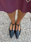 Bailarina pico negra atada